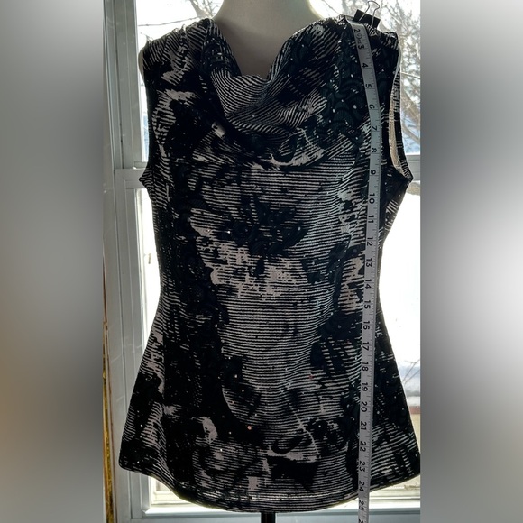 Size Med P Cleo top - Picture 5 of 8